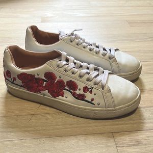 Pull&Bear Rose Embroidered Sneakers